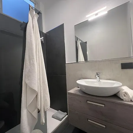 Lili House * Turin